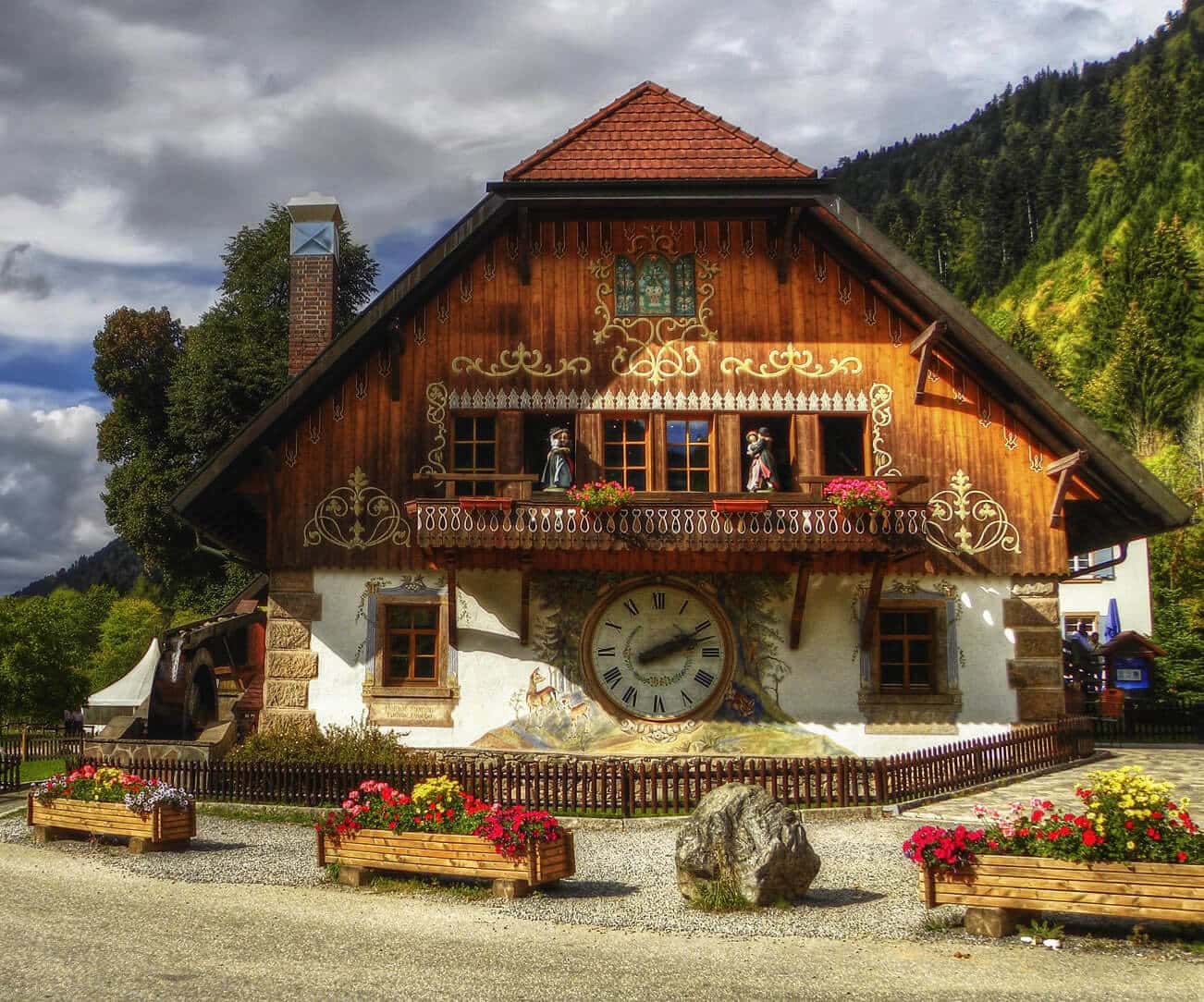 Black forest cuckoo clock